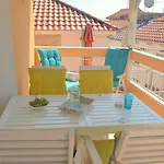 Apartman Padre **** *
