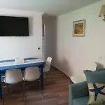 Apartman Padre **** *