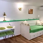 Apartman Padre **** *